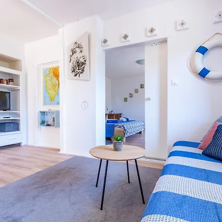 Masa Apartment