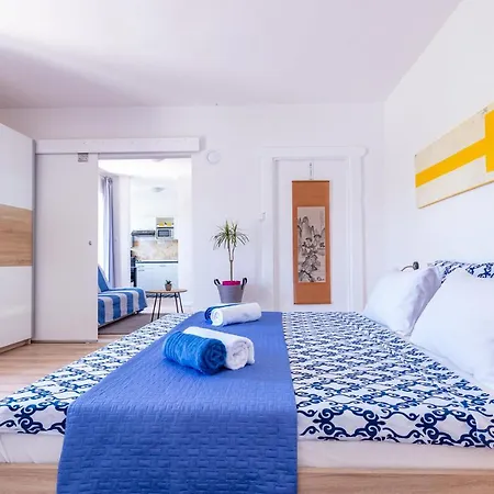 Masa Apartment